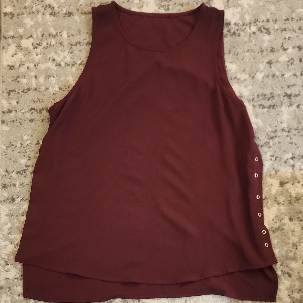 Women's Sleeveless Burgundy Top